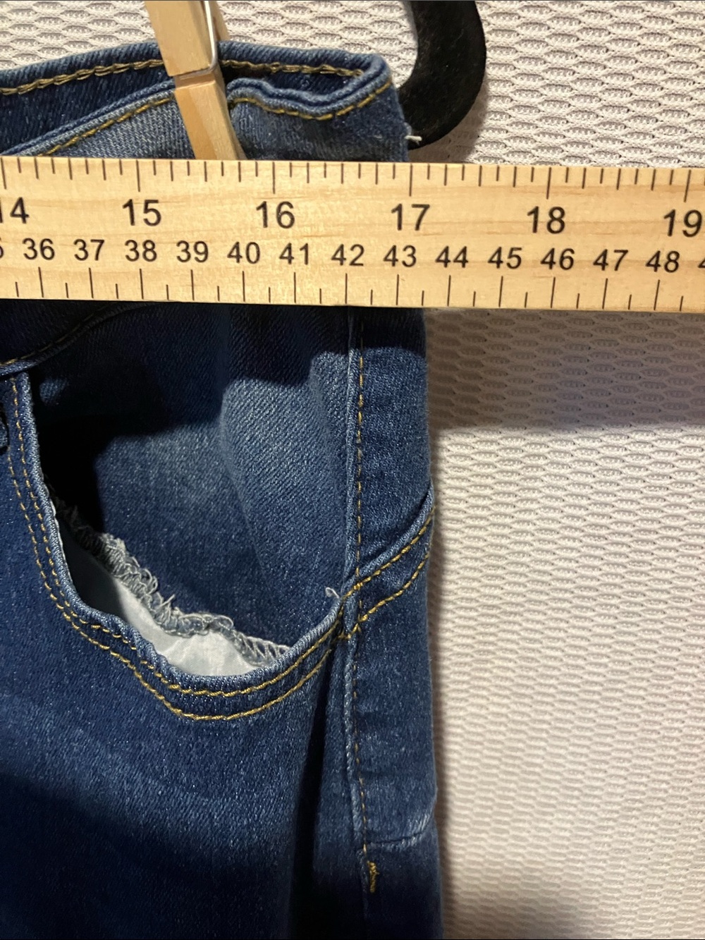 Women's Straight Leg Jeans in Dark Blue Washed Denim - Picture 2 of 8